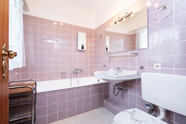 Badezimmer  Sonnige Ferienwohnung im Kapitäns-Stil