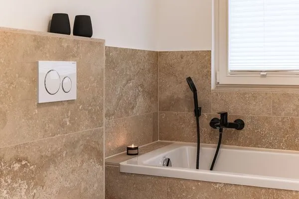 Badezimmer Haffperle Strandgold - moderne Ferienwohnung in Strandnähe