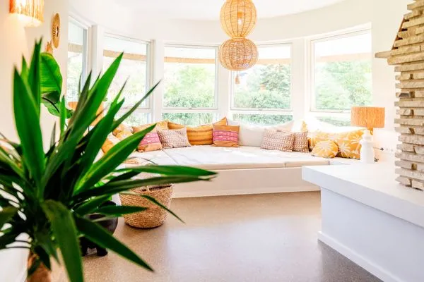 Dekoratives Detail  Gegen den Wind