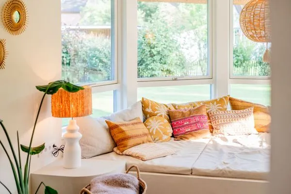 Dekoratives Detail  Gegen den Wind