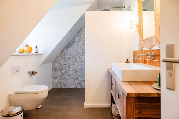 Badezimmer  Gegen den Wind