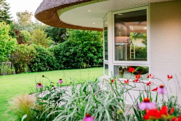 Hauptansicht  Gegen den Wind