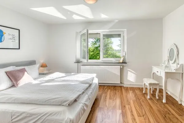 Ferienwohnung Eddi Waren (Müritz) - Doppelbett im Schlafzimmer  Eddi