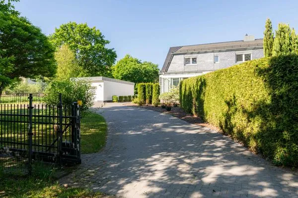 Ferienwohnung Eddi Waren (Müritz) - Auffahrt zum Haus  Eddi