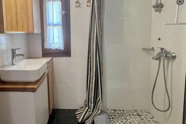 Badezimmer  Aspro Spiti 2