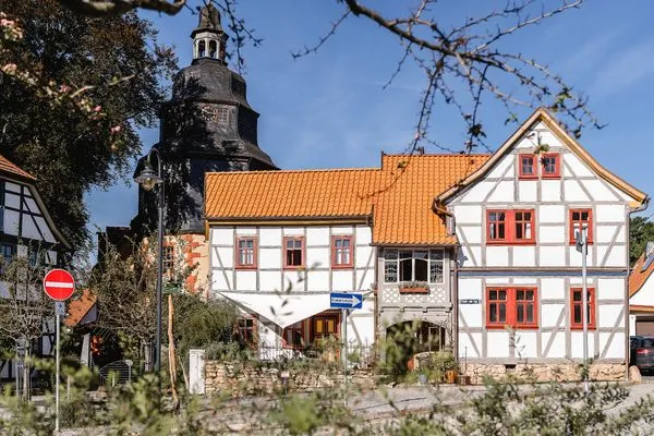 Hausansicht, Fachwerk mit viel Geschichte  Ferienwohnung Landhaus Fröbel