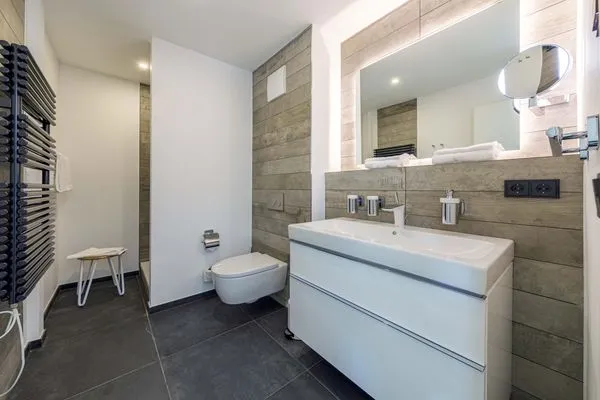 Ferienwohnung Lüttkoje Ostseebad Wustrow - ZweiWasser Alte Seefahrtschule Badezimmer  Lüttkoje