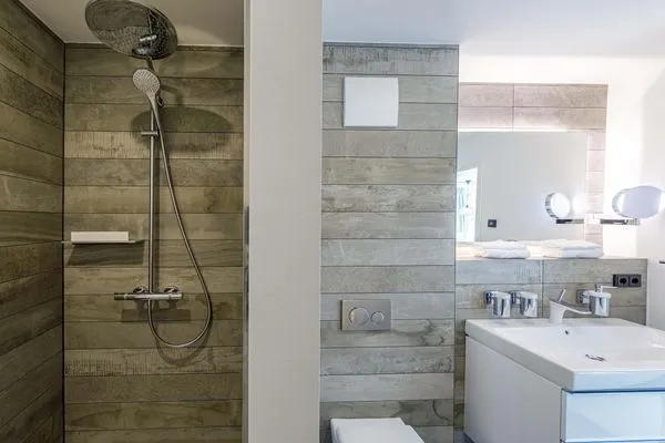 Ferienwohnung Lüttkoje Ostseebad Wustrow - ZweiWasser Alte Seefahrtschule Bad  Lüttkoje