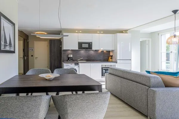 Ferienwohnung Lüttkoje Ostseebad Wustrow - ZweiWasser Alte Seefahrtschule Essbereich  Lüttkoje