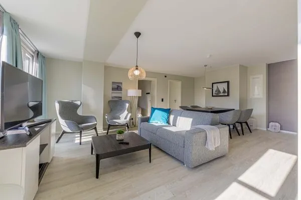 Ferienwohnung Lüttkoje Ostseebad Wustrow - ZweiWasser Alte Seefahrtschule Wohnzimmer  Lüttkoje