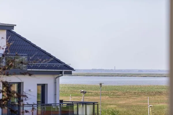Ferienwohnung Wiesenkieker Ostseebad Wustrow - ZweiWasser Alte Seefahrtschule Ausblick  Wiesenkieker
