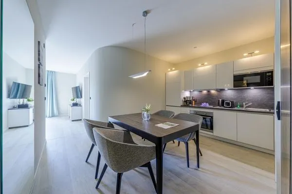 Ferienwohnung Wiesenkieker Ostseebad Wustrow - ZweiWasser Alte Seefahrtschule Essbereich  Wiesenkieker