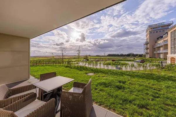 Ferienwohnung Dünenkieker Ostseebad Wustrow - ZweiWasser Alte Seefahrtschule Terrasse  Dünenkieker