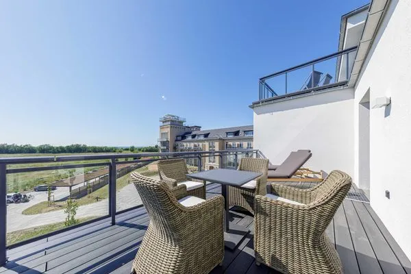 Ferienwohnung Boddenidylle Ostseebad Wustrow ZweiWasser Alte Seefahrtschule Großer Sonnenbalkon  Boddenidylle