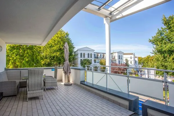 Ferienwohnung Ostseeblick Aparthotel Zingst - die Terrasse mit viel Aussicht  Ostseeblick