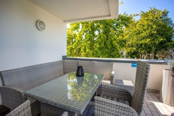 Ferienwohnung Ostseeblick Aparthotel Zingst - die große Terrasse  Ostseeblick
