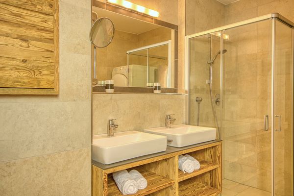 Alpin & Seeresort Top 14 Zell am See - Badezimmer