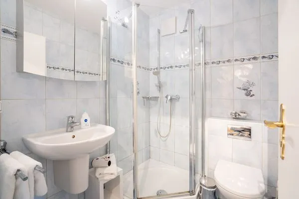 Badezimmer  (DKK1b) Ferienwohnung Stäcker