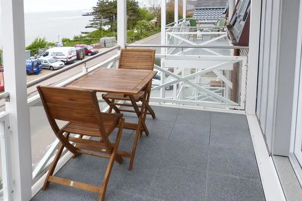 2. Balkon in der Ferienwohnung Weiße Düne 7 in Wittdün auf Amrum Haus *Weiße Düne* Ferienwohnung *Weiße Düne 7*
