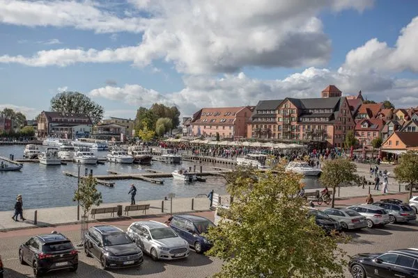 Ferienwohnung Seemöwe Waren (Müritz) - zentral gelegener Yachthafen mit mediterranem Flair  Seemöwe