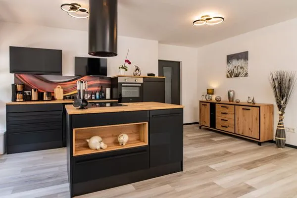 Küche, offen zum Wohnzimmer und Essbereich  Ferienwohnung Hopf