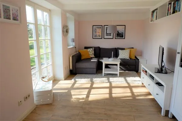 Sonnenverwöhntes Wohnzimmer  Ferienhaus Poseby