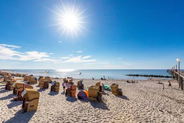 Ferienwohnung Seebär in Zingst Zingster Strand mit Strandkörben  Seebär