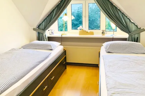   Kapitänsgarten W13 Roth