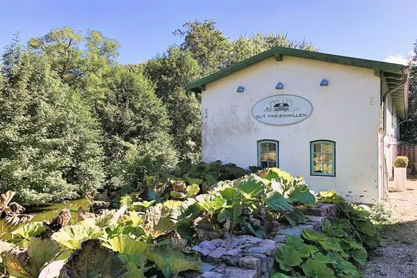 Die Klüterkammer am Wassergraben vom Gut Freienwillen  Klüterkammer