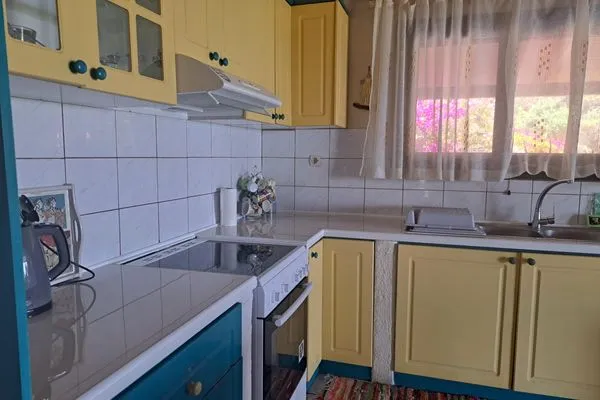 Küche / Küchenzeile  Dionisios