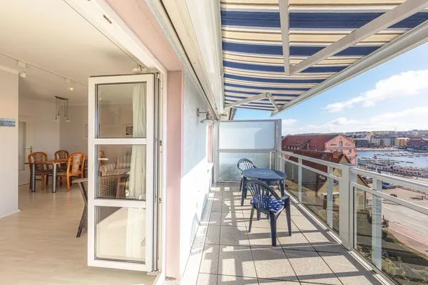 Ferienwohnung HafenPanorama Waren (Müritz) - Balkon mit Yachthafenblick  HafenPanorama