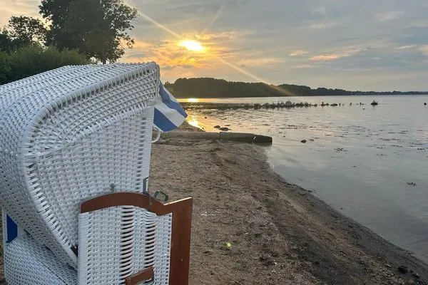 Im Sommer kostenfrei: Ein Strandkorb in Langballigau  Nordlicht