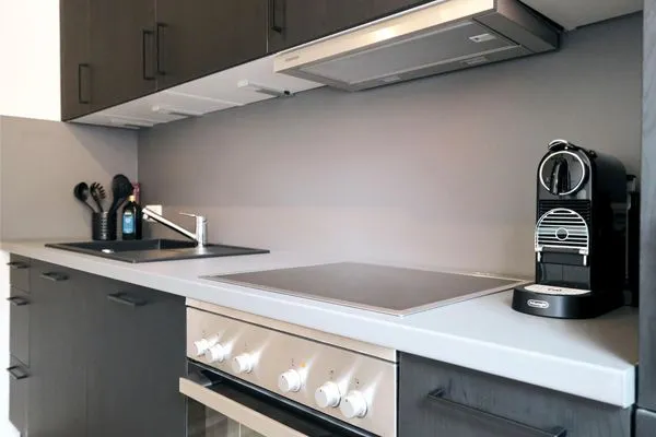 Küche / Küchenzeile  Schiffbrücke