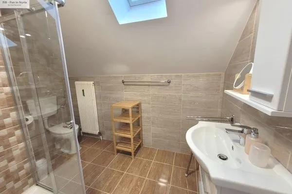 Bathroom  Wohnung Katalin by FiS - Fun in Styria