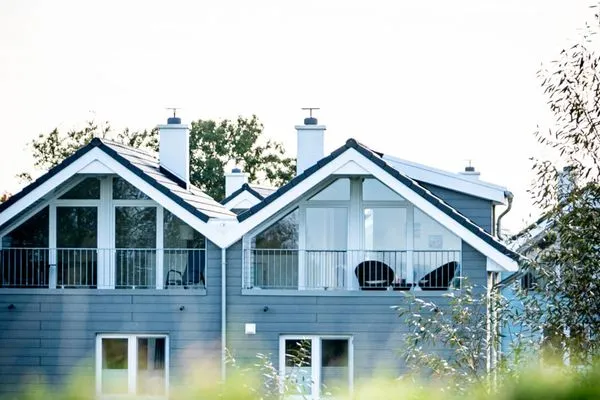 Ferienhaus vom Deich aus  Austernfischer (E013)