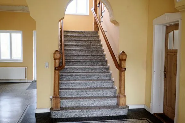 Treppenaufgang zur Ferienwohnung  Ferienwohnung Gut Hardesby