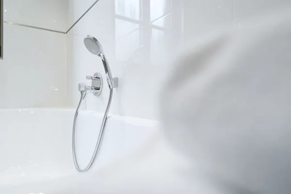 Toilette, Waschbecken, Badewanne, Dusche  Ferienwohnung "Birkenhain 5"