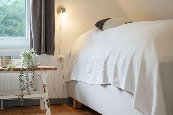 Schlafzimmer mit 2 Boxspringbetten (90 x 200 cm)  Strandhaus am Mühlendamm
