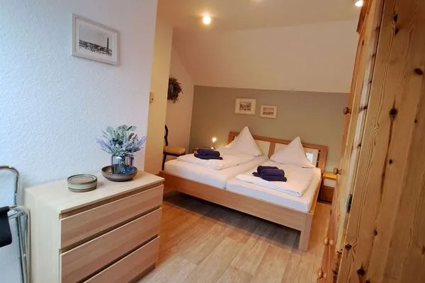 Schlafzimmer Haus Bonhuis Ferienwohnung Schwalbennest