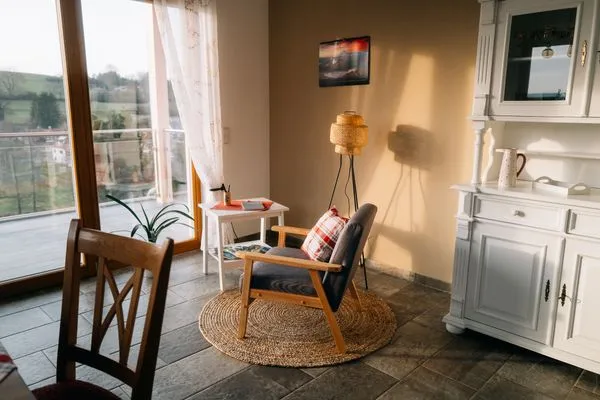 Leseplatz am Balkon  Ferienwohnung Altensteinblick