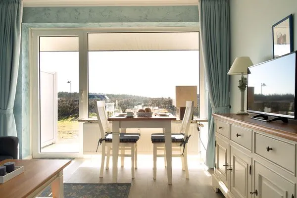 Wohnzimmer  Fernsicht 12C, EG