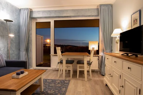 Wohnzimmer  Fernsicht 12C, EG