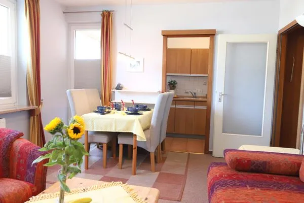 Wohnzimmer  Gartenstr. 6c, Whg. 38