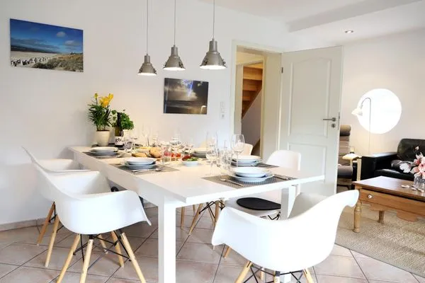 Wohnzimmer  Haderslebener Str. 44, EG