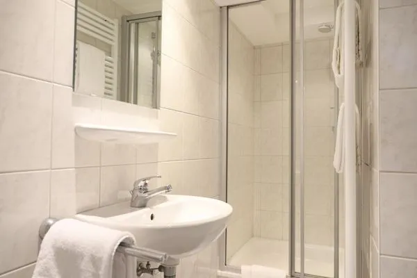 Badezimmer  Haderslebener Str. 44, EG