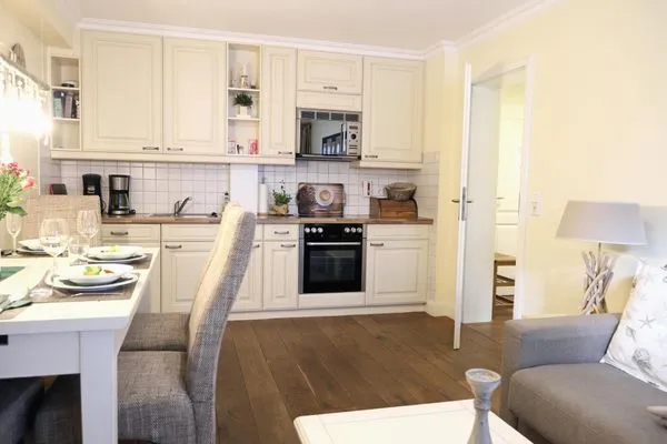 Küche / Küchenzeile  Kampstr. 9, W2, GB3