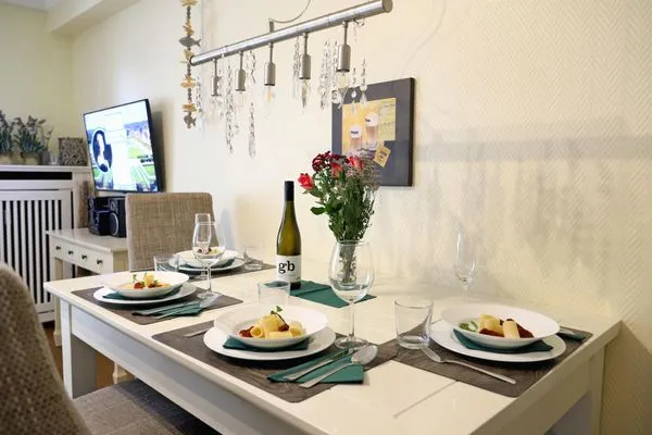 Dekoratives Detail  Kampstr. 9, W2, GB3