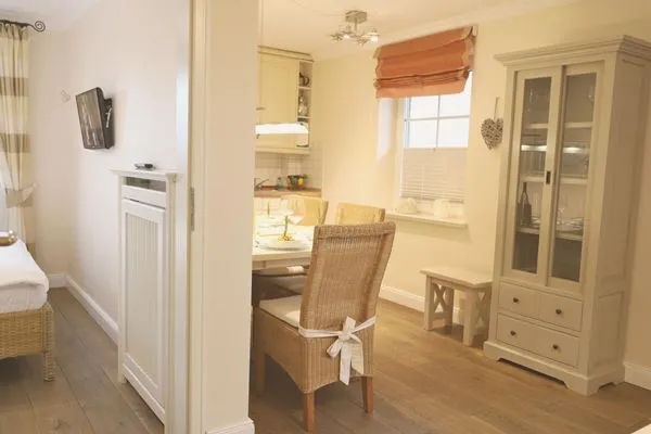 Küche / Küchenzeile  Kampstr. 9, W6, GB3