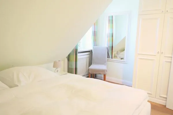 Schlafzimmer  Kampstr. 9, W9, GB3