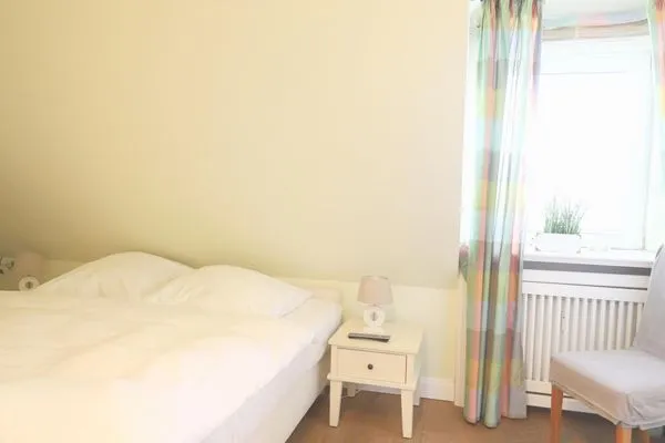 Schlafzimmer  Kampstr. 9, W9, GB3